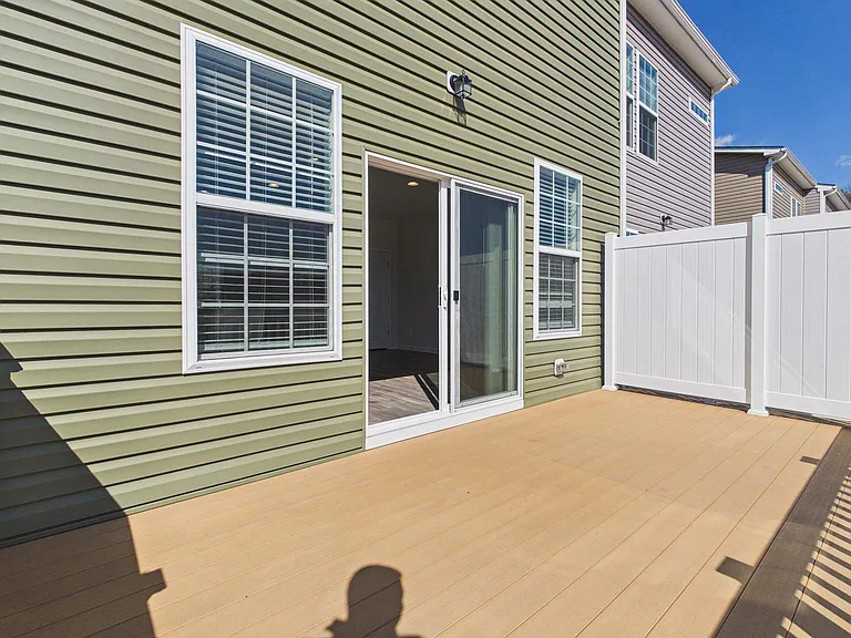 33 Chester Ct — Photo 16