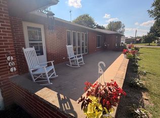 101 W Elm St, Clarence, MO 63437