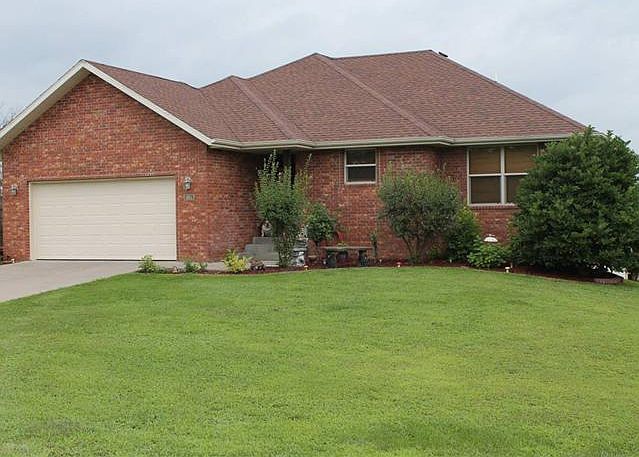 1st image of 465 Uniqueville