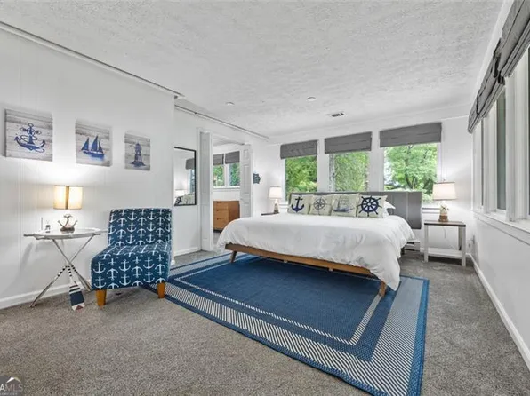 102 S Lakeshore Dr, Carrollton, GA 30117