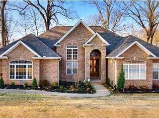 943 Kensington Pl, Tuscumbia, AL 35674