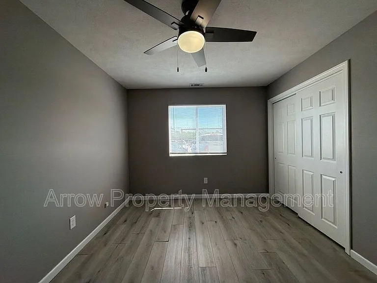 2140 J St #3 — Photo 8