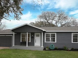 303 Yaupon St, Sweeny, TX 77480