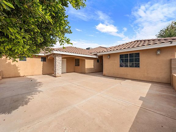 5th image of 1530 N Daniela Ave