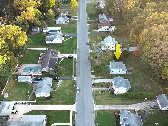 2nd image of 214 Rosemont Ave
