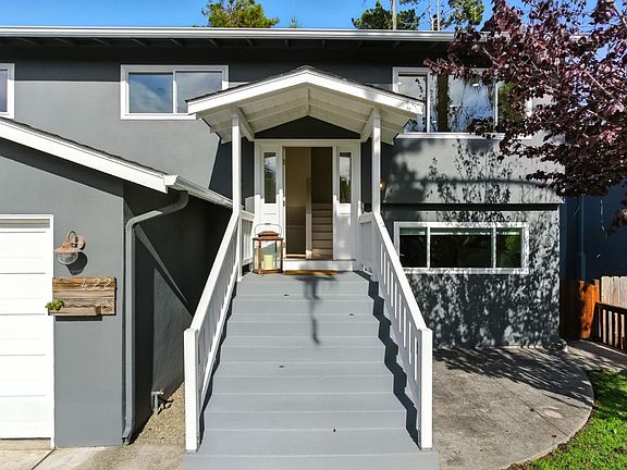 5th image of 422 Avenue Portola