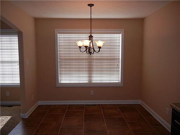 5th image of 2488 Andersonville Dr