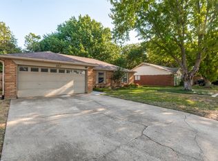 657 Clover Ln, Keller, TX 76248