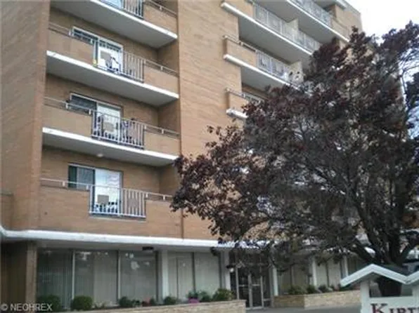 1480 Warren Rd APT 212, Lakewood, OH 44107