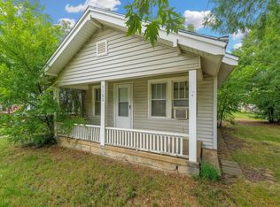 1102 W 17th St N, Wichita, KS 67203