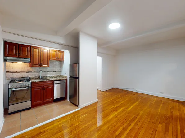 301 East 38th Street image 2 of 18