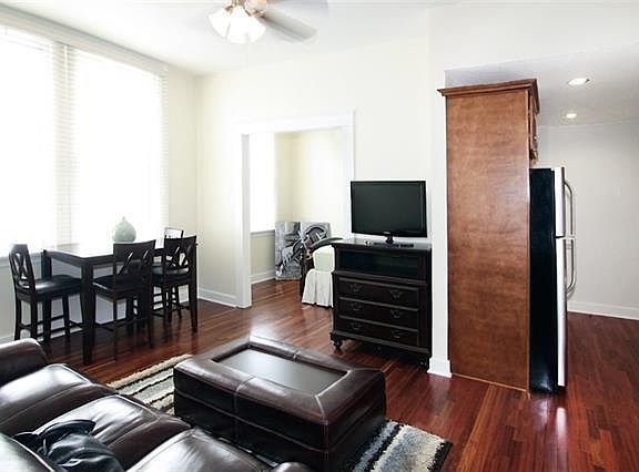 3rd image of 1224 Saint Charles Ave APT 305