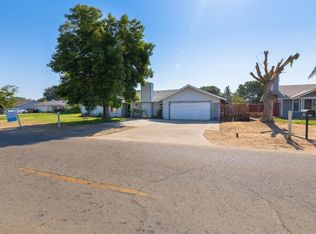 17241 Rodeo Dr, Madera, CA 93638