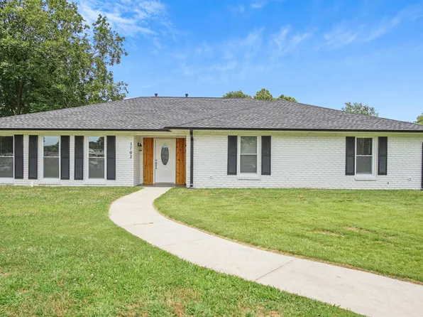 1702 Woodmead St SW, Decatur, AL 35601