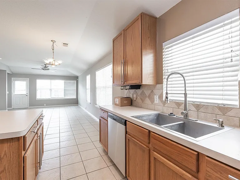 16522 Grenada Falls Dr — Photo 14