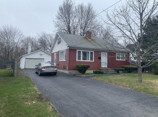 18 Dexter St, Bangor, ME 04401