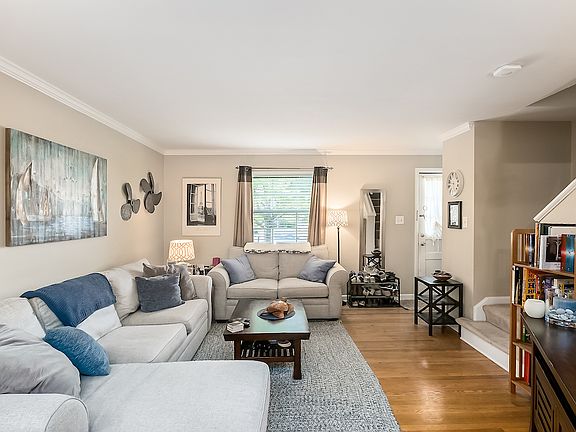 3rd image of 1109 Sells Ave Unit H-1