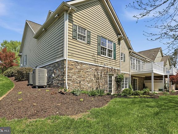 4th image of 13056 Hawkins Cir