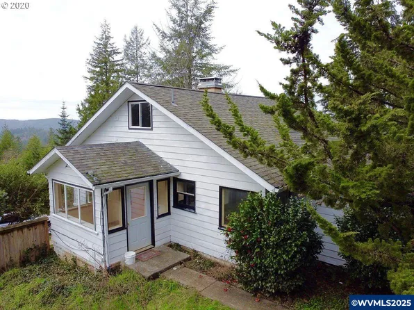 94643 Frontier Ln, Coquille, OR 97423