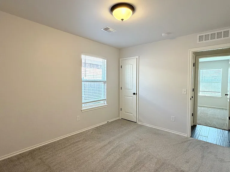 18600 Luna Dr — Photo 15