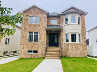 390 Yetman Ave, Staten Island, NY 10307