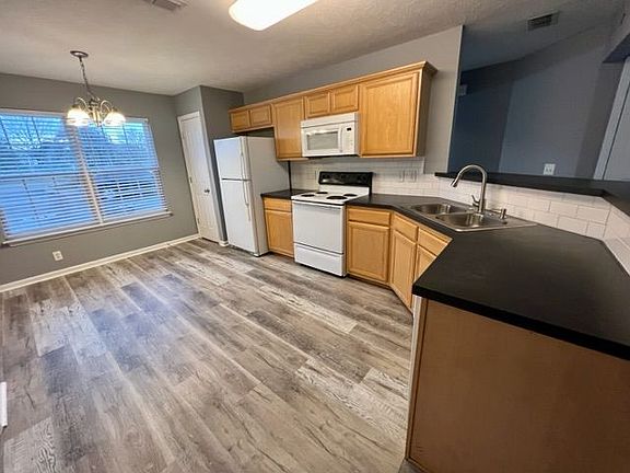 5th image of 223 Indian Park Dr