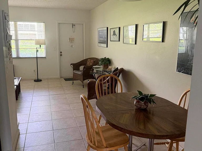469 Mansfield Dr #L — Photo 8