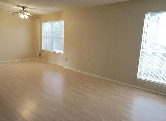 4th image of 13925 Cambourne Dr