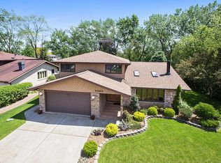 8463 W Sun Valley Dr, Palos Hills, IL