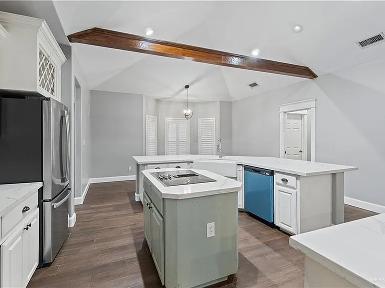2510 May Ave — Photo 6