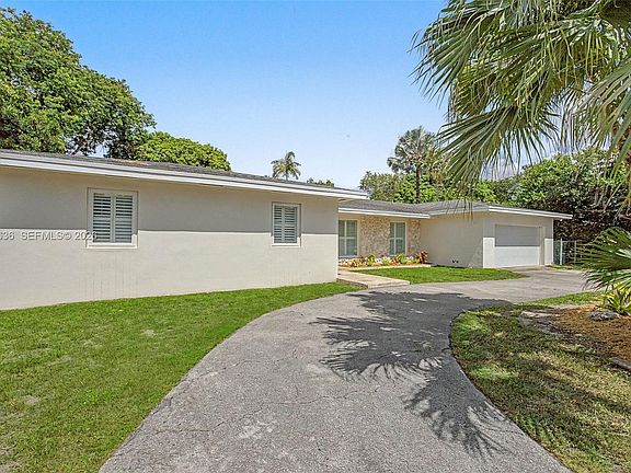 2nd image of 15540 SW 82nd Ct