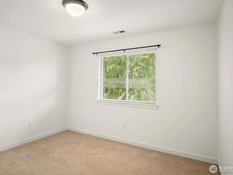 2428 192nd Pl SW — Photo 14