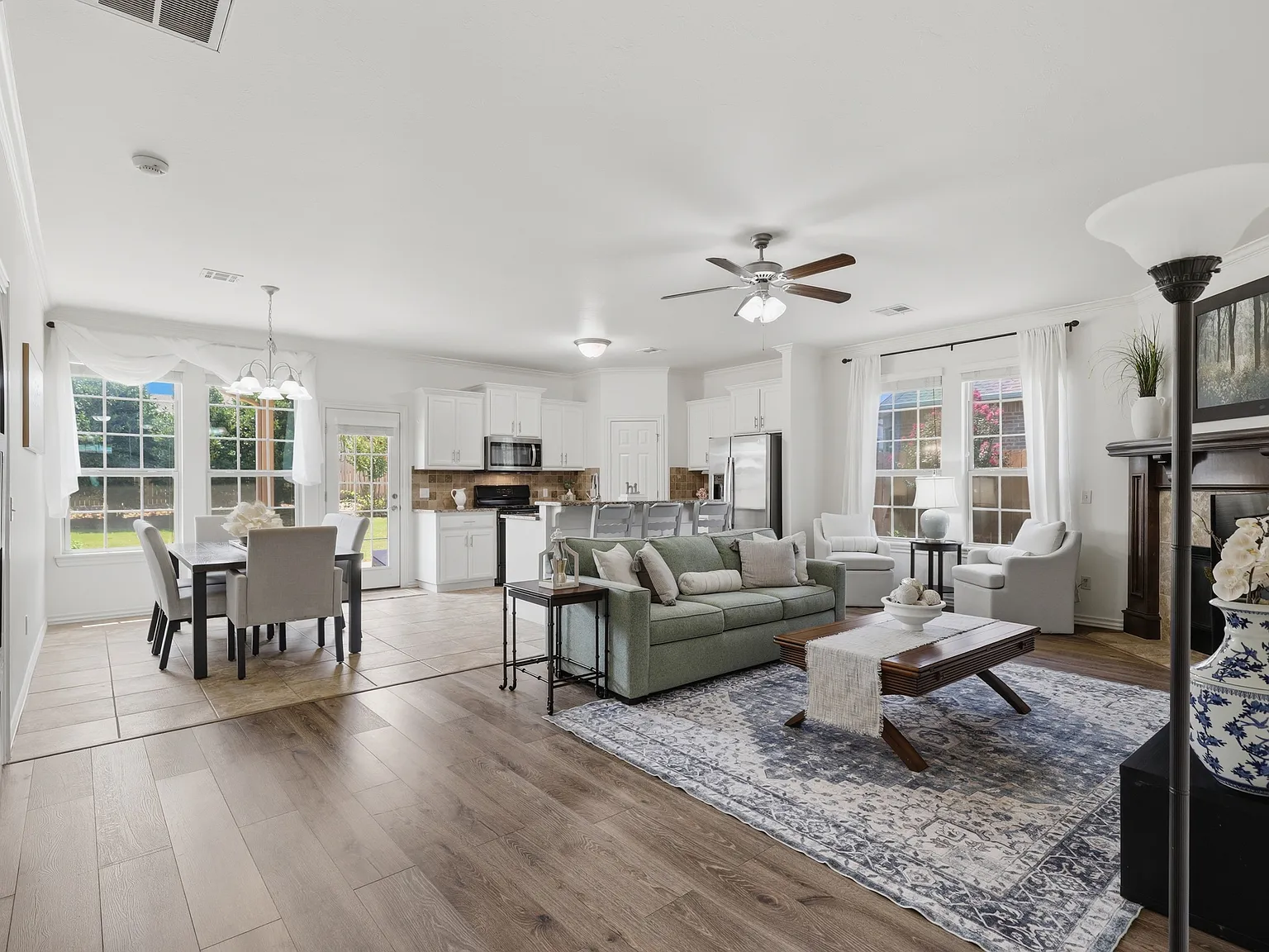 3 bed, 1580 sqft, $3,000 — Photo 1