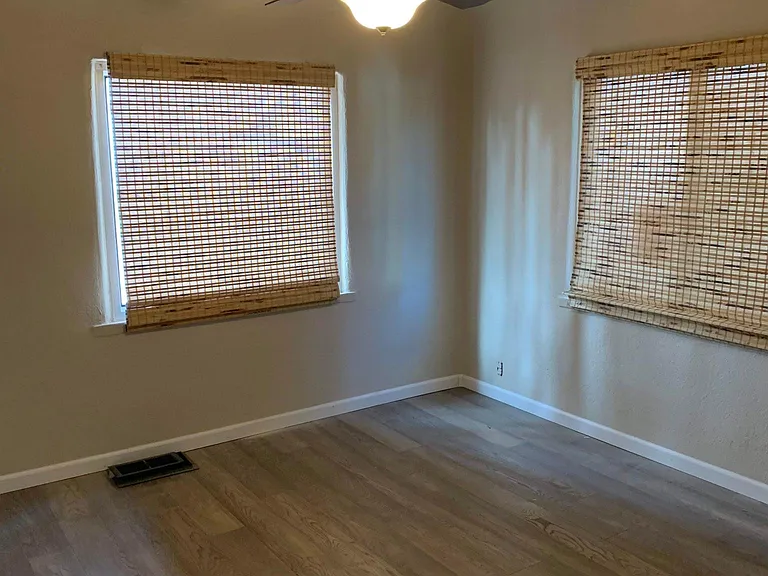 708 Brown Ave — Photo 10
