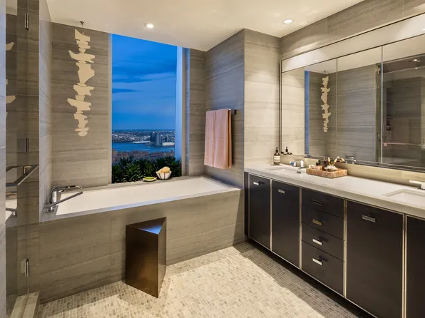 252 South Street image 7 of 39