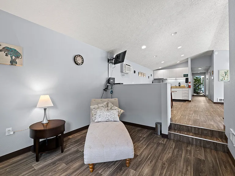 Meadowlawn Apartments - 55+ Community — Photo 18