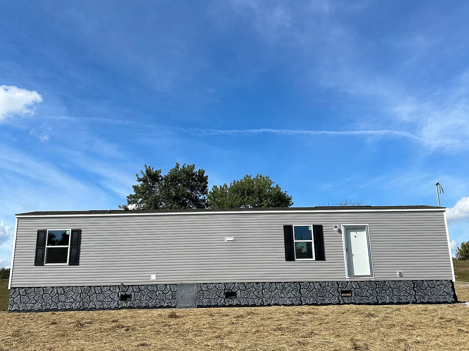 3020 Grassy Creek Rd — Photo 2