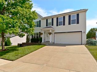 16861 Hickory Trails Ln, Ballwin, MO