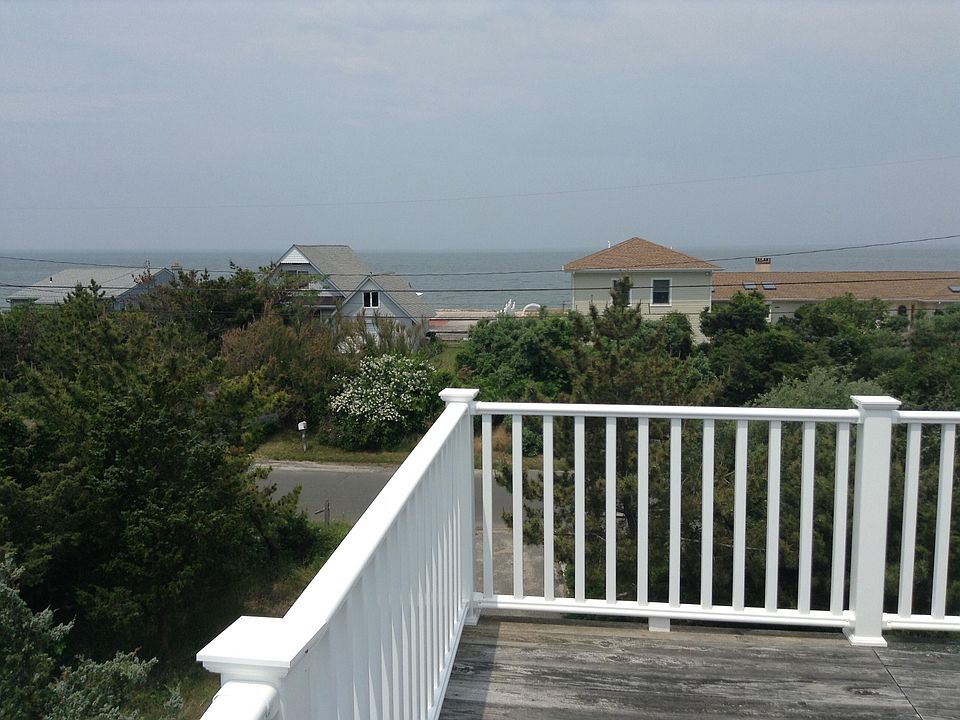 1st image of 805 Leeton Drive