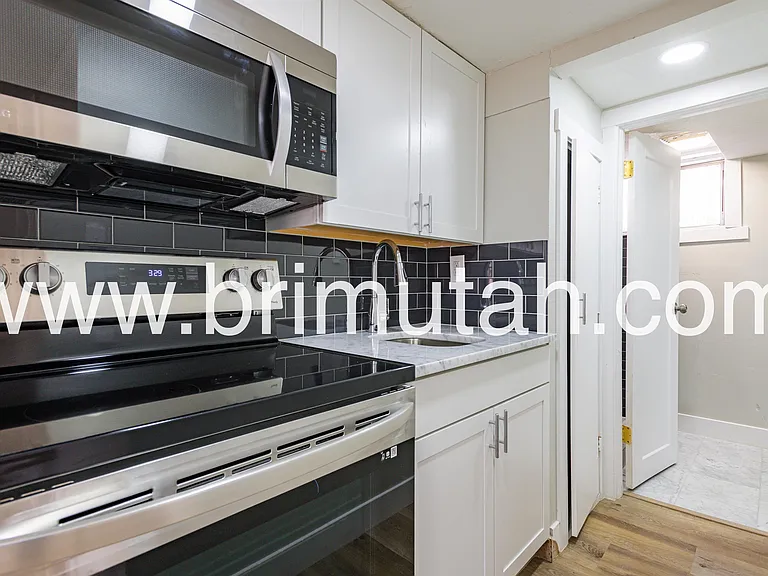 753 E Princeton Ave — Photo 10