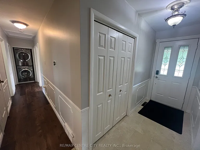 74 Brentwood Cres — Photo 16