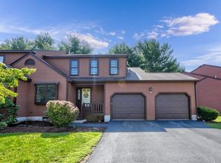 21 Hawthorne Vlg APT D, Franklin, MA 02038