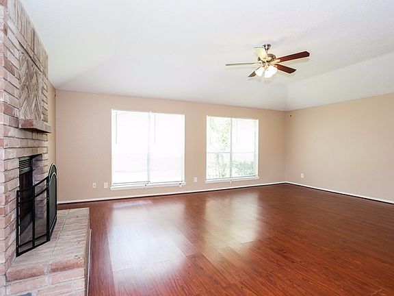 5th image of 2526 Bisontine St