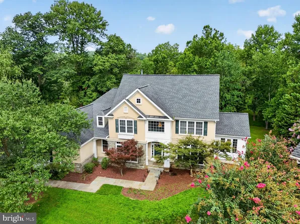 10313 Cavanaugh Ct, Rockville, MD 20850