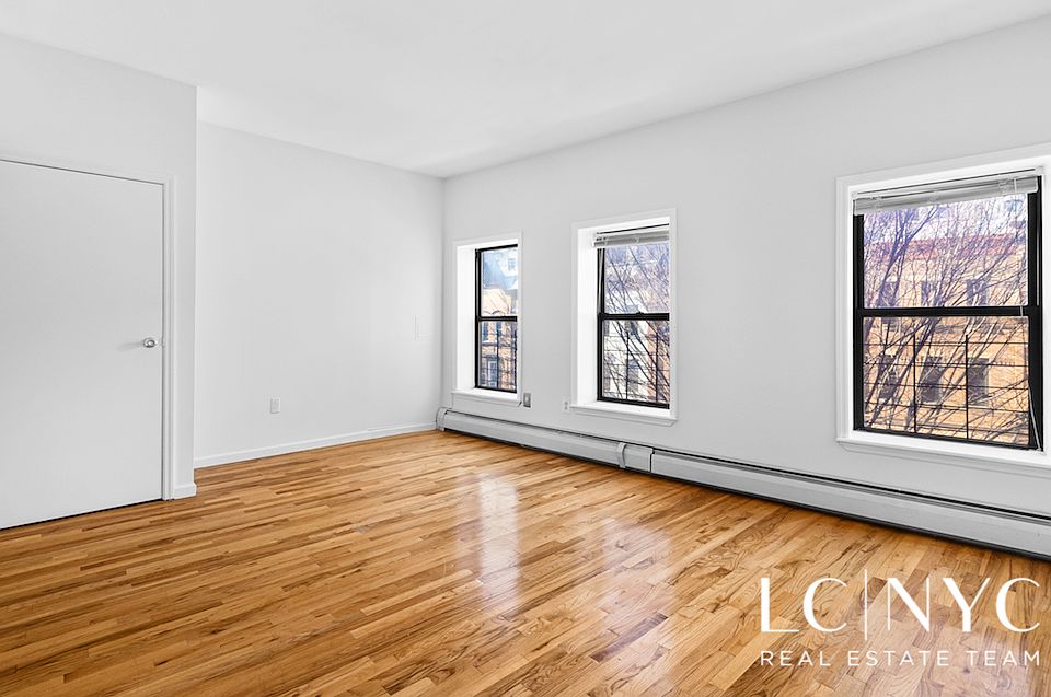 1st image of 206 Edgecombe Ave #2