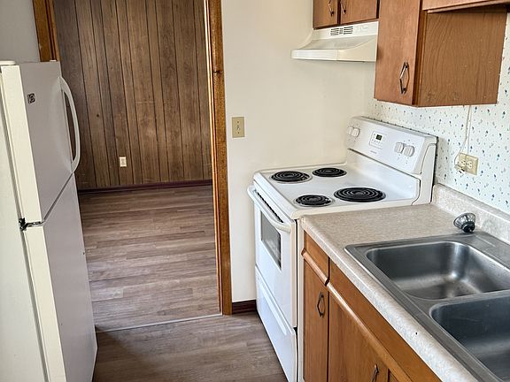 4th image of 401 Slater St #3