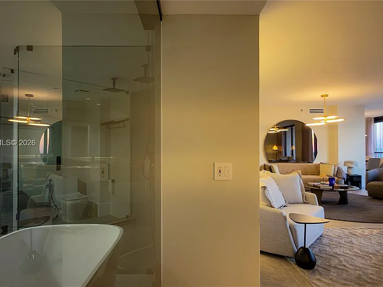 2000 Island Blvd #2404 — Photo 4