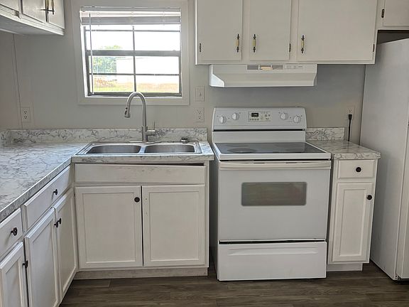 3rd image of 203 Conyers Ave #203