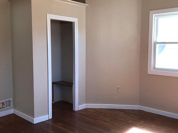 2nd image of 203 West St #2