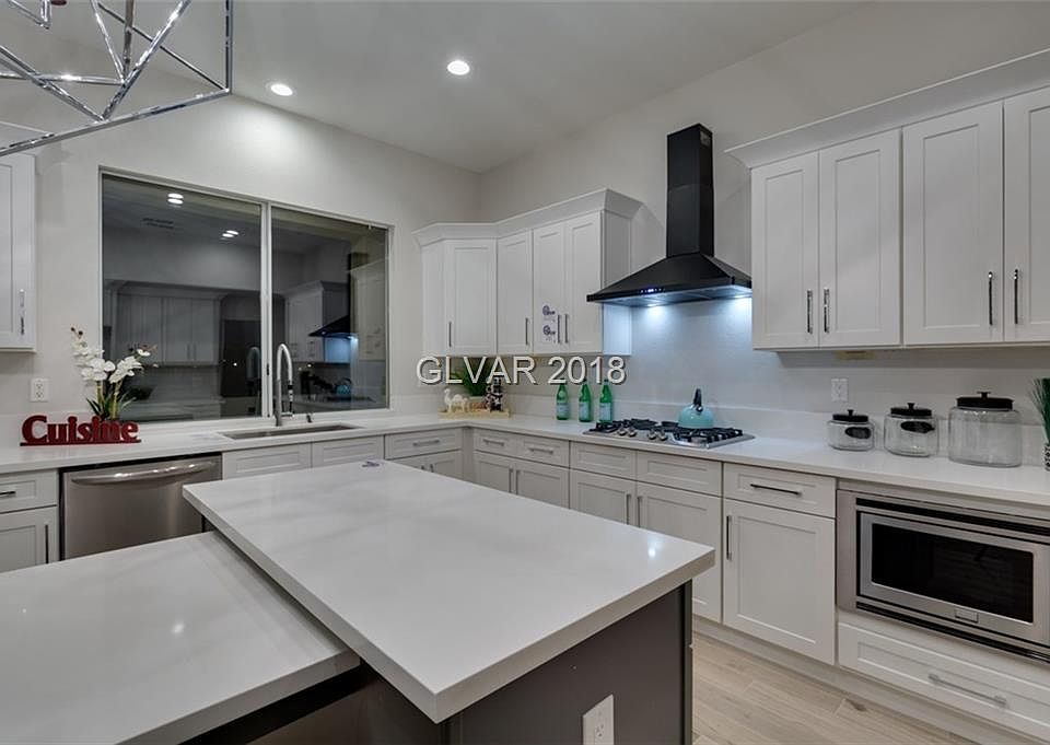 1st image of 8240 Paseo Vista Dr